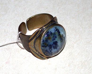 Primera imagen del registro Anillo (joya)
