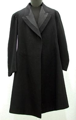 Primera imagen del registro Abrigo (vestuario)