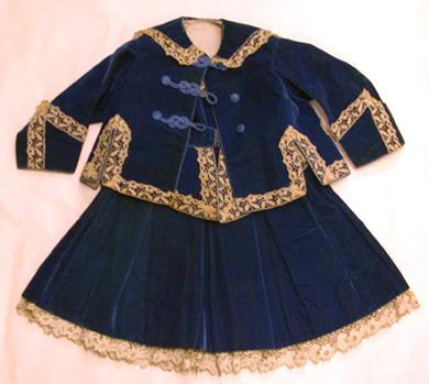 Primera imagen del registro Traje (niña)