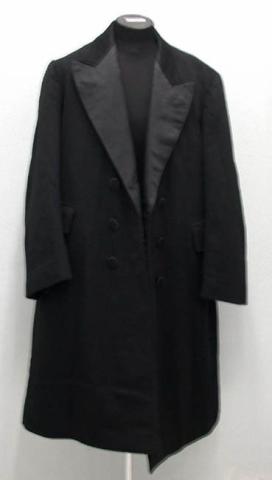 Primera imagen del registro Abrigo (vestuario)