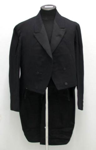 Primera imagen del registro Traje