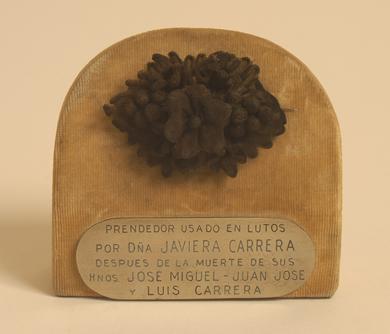 Primera imagen del registro Prendedor de luto que perteneció a Javiera Carrera