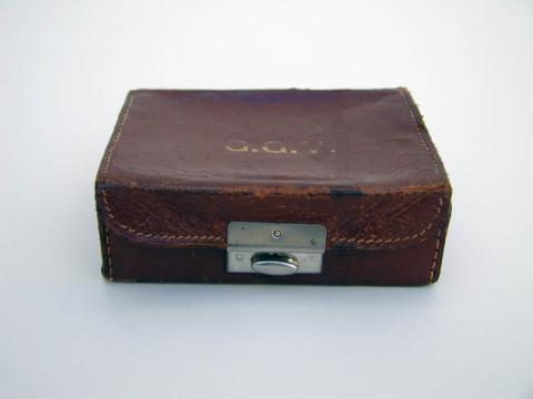 Primera imagen del registro Estuche
