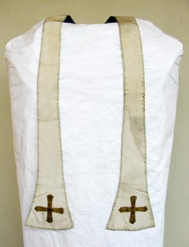 Primera imagen del registro Estola (vestuario litúrgico)