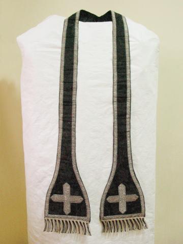 Primera imagen del registro Estola (vestuario litúrgico)