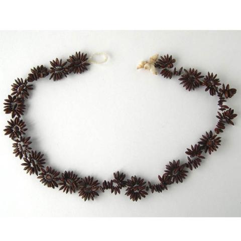 Primera imagen del registro Collar (accesorio de vestir)