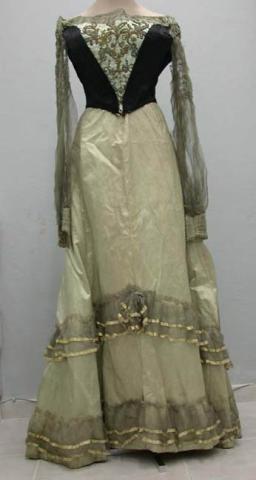 Primera imagen del registro Traje
