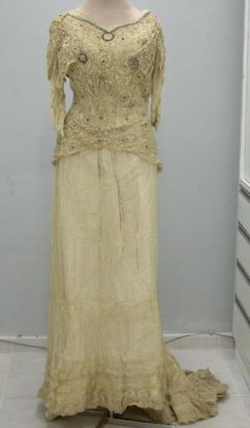 Primera imagen del registro Traje