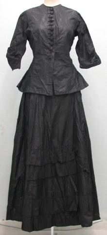 Primera imagen del registro Traje