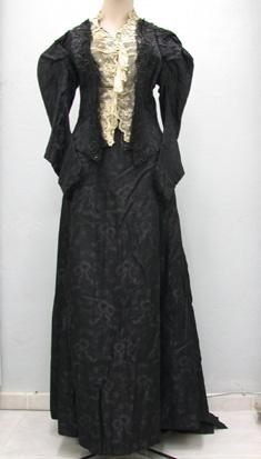 Primera imagen del registro Traje