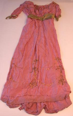 Primera imagen del registro Vestido (prenda principal)