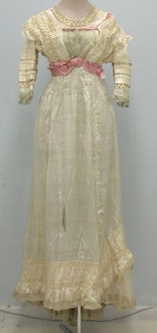 Primera imagen del registro Vestido (prenda principal)