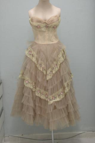 Primera imagen del registro Vestido (prenda principal)