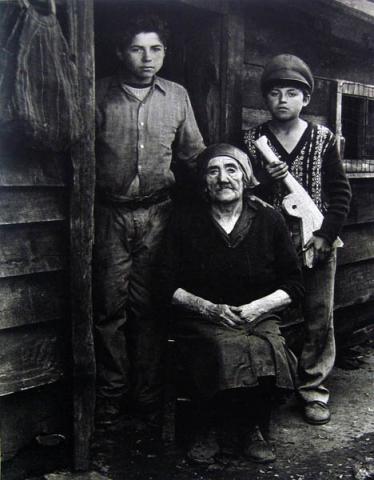 Primera imagen del registro Un recuerdo de familia
