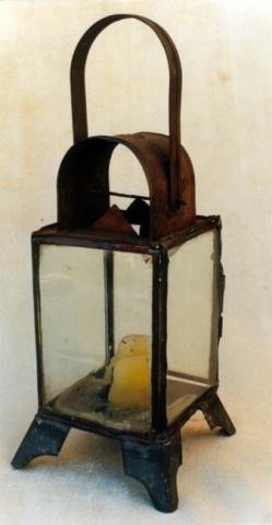Primera imagen del registro Farol (artefacto de iluminación)
