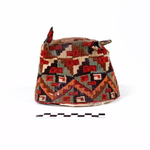Primera imagen del registro Gorro de cuatro puntas polícromo
