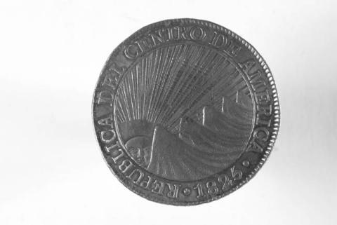 Primera imagen del registro 8 reales de República del Centro de América