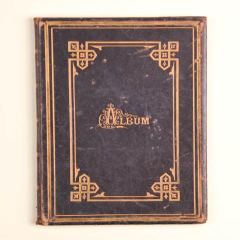 Primera imagen del registro Album de firmas, cartas.