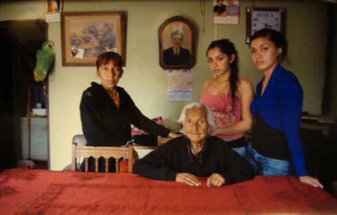 Primera imagen del registro La familia reunida