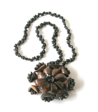 Primera imagen del registro Collar (accesorio de vestir)