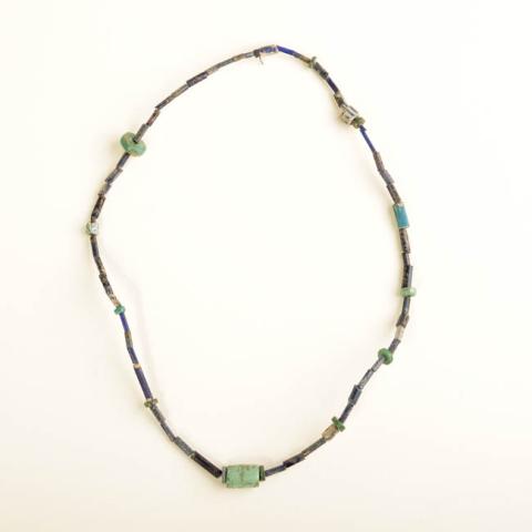 Primera imagen del registro Collar (accesorio de vestir)