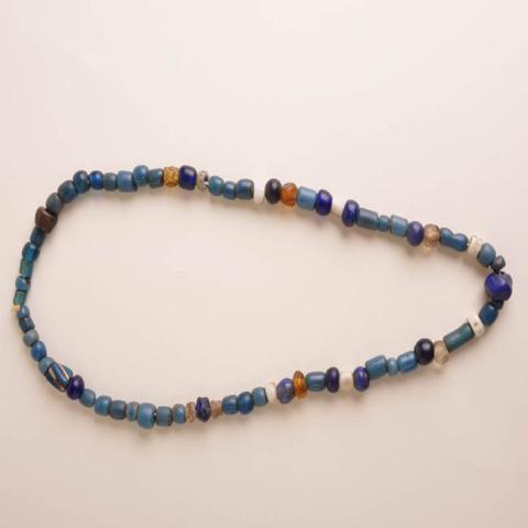 Primera imagen del registro Collar (accesorio de vestir)