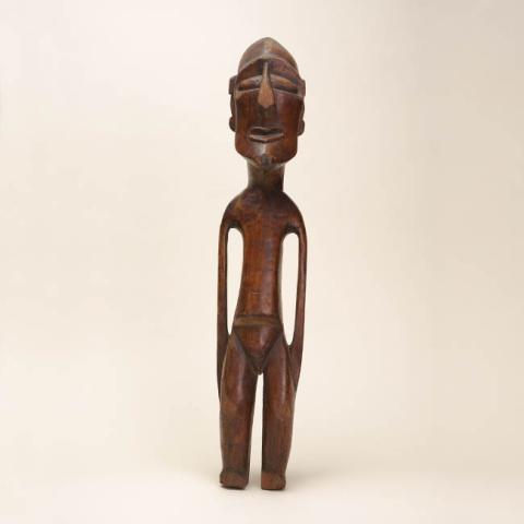 Primera imagen del registro Moai Tangata