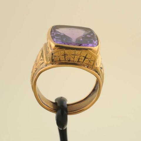 Primera imagen del registro Anillo (joya)