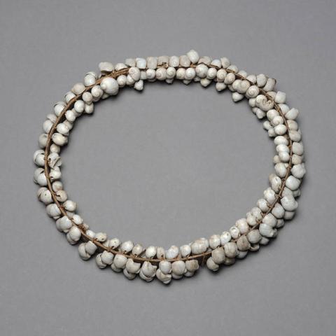Primera imagen del registro Collar (accesorio de vestir)