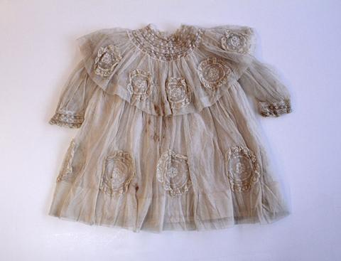 Primera imagen del registro Vestido (niña)