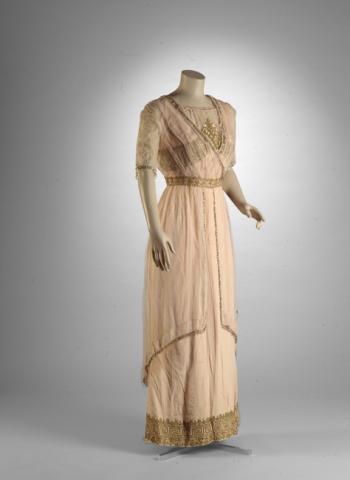 Primera imagen del registro Vestido (prenda principal)