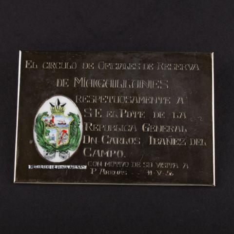 Primera imagen del registro Placa Conmemorativa "oficiales de Magallanes a Carlos Ibañez del Campo
