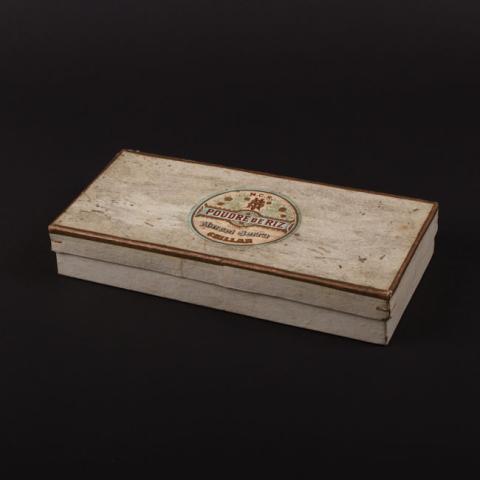 Primera imagen del registro Caja de polvos