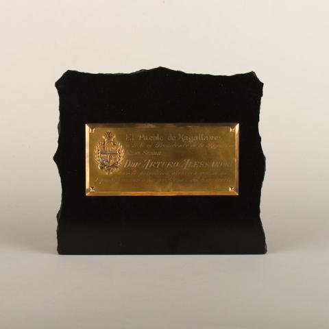 Primera imagen del registro Placa conmemorativa al Presidente Arturo Alessandri Palma del Pueblo de Magallanes