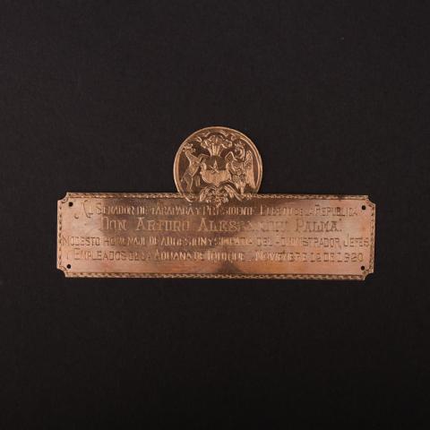 Primera imagen del registro Placa conmemorativa al Prsidente Arturo Alessandri Palma de los empleados de Aduana