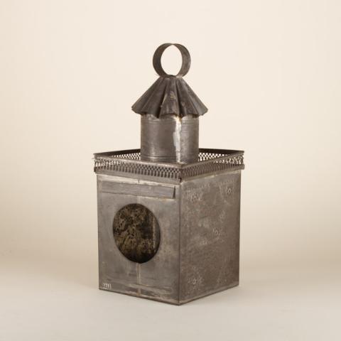 Primera imagen del registro Farol (artefacto de iluminación)