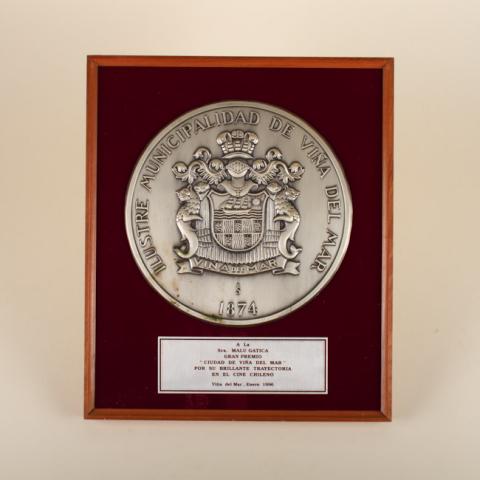 Primera imagen del registro Premio de la Municipalidad de Viña del Mar a Malú Gatica