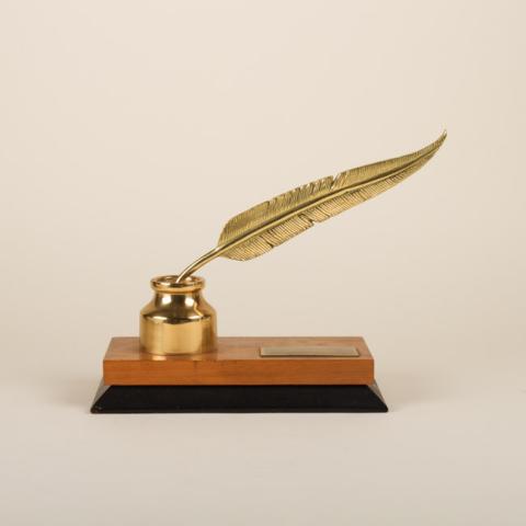 Primera imagen del registro Premio a la trayectoria de la Asociación de Periodistas de Espectáculo (APES) a Malú Gatica