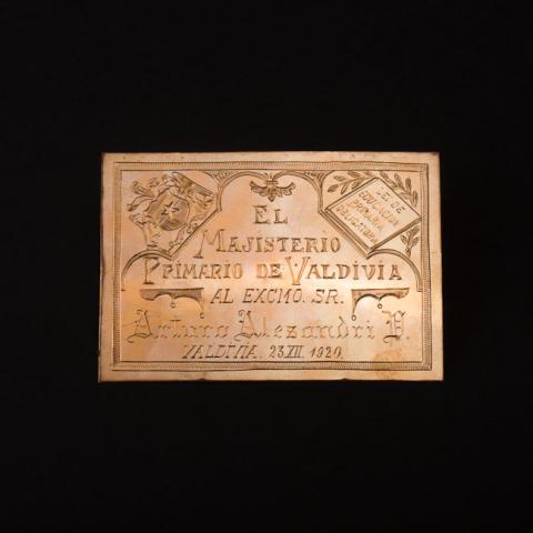 Primera imagen del registro Placa conmemorativa al Presidente Arturo Alessandri del Magisterio de Valdivia