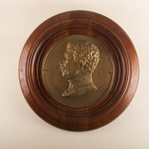 Primera imagen del registro Medallón Retrato de Juan Gregorio de las Heras