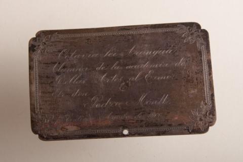 Primera imagen del registro Placa conmemorativa al Presidente Pedro Montt de la alumna Octavia Sei Arangua