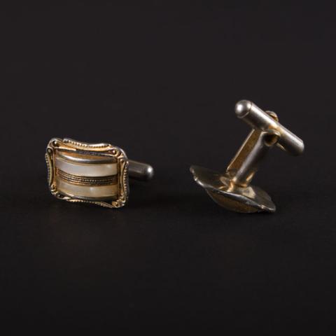 Primera imagen del registro Collera (joyas usadas en el vestuario)