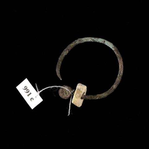 Primera imagen del registro Arete (joya)