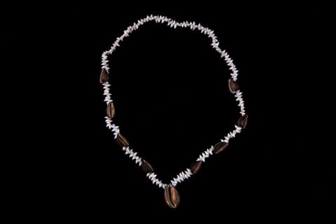 Primera imagen del registro Collar (accesorio de vestir)