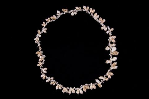 Primera imagen del registro Collar (accesorio de vestir)