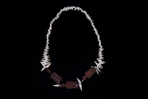 Primera imagen del registro Collar (accesorio de vestir)