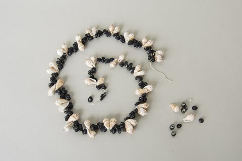 Primera imagen del registro Collar (accesorio de vestir)