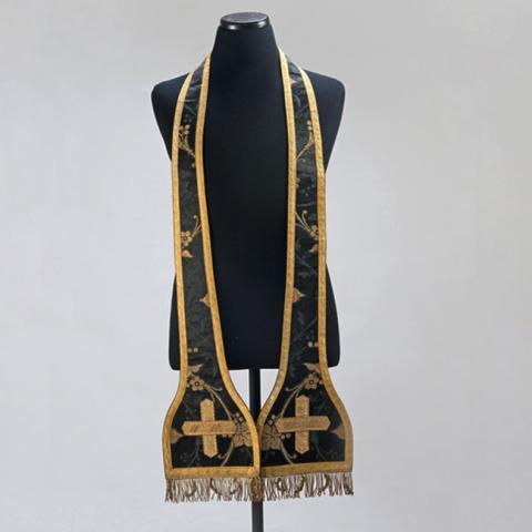 Primera imagen del registro Estola (vestuario litúrgico)