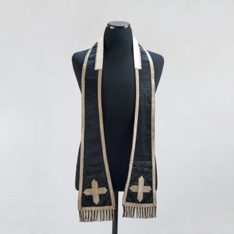 Primera imagen del registro Estola (vestuario litúrgico)