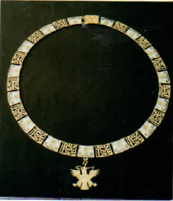 Primera imagen del registro Gran Collar de la Orden Águila Azteca a Patricio Aylwin